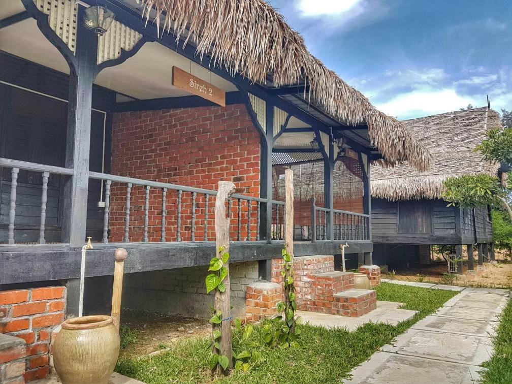 The Daun Resort Langkawi Pantai Cenang  Exterior photo